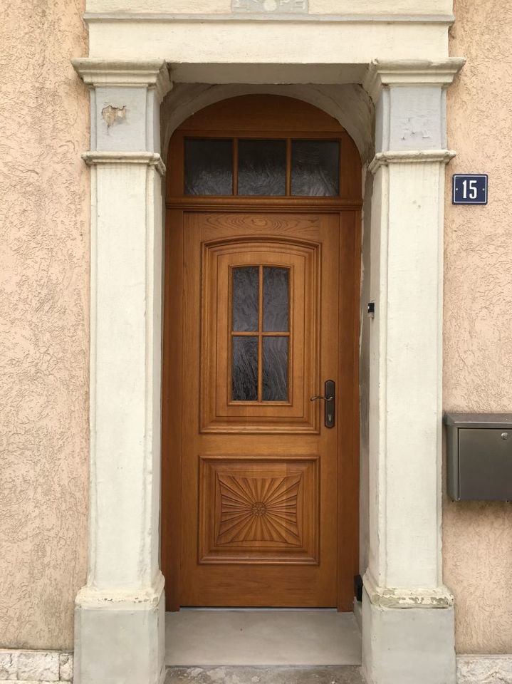Klassische Haustüren
